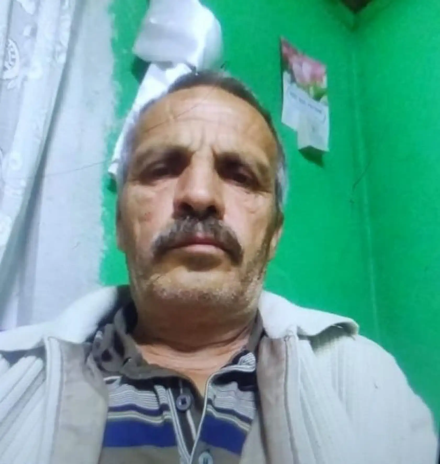 Yolun karşısına geçmek isterken otomobilin çarptığı yaşlı adam öldü