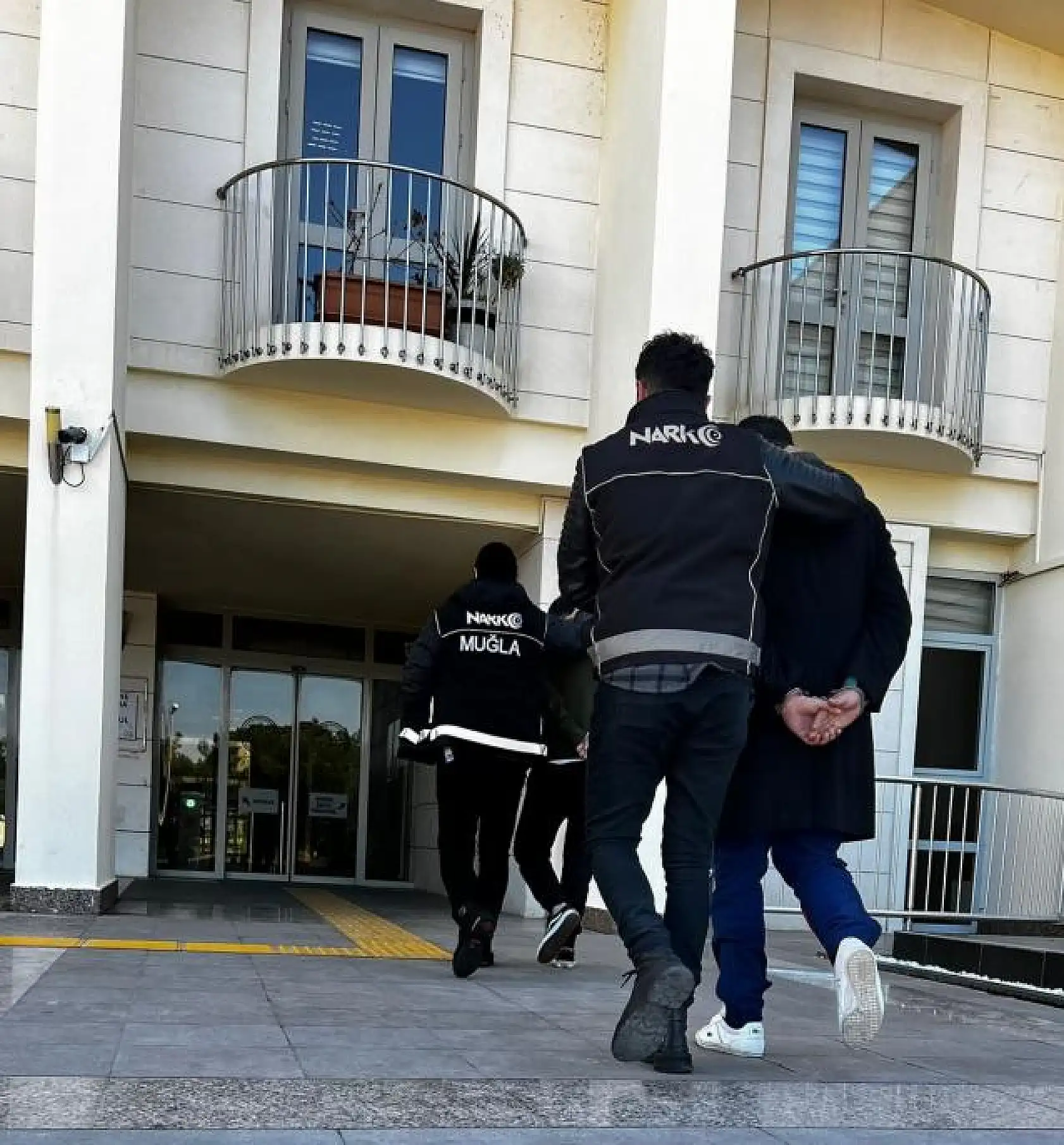 Uyuşturucu tacirlerine geçit yok