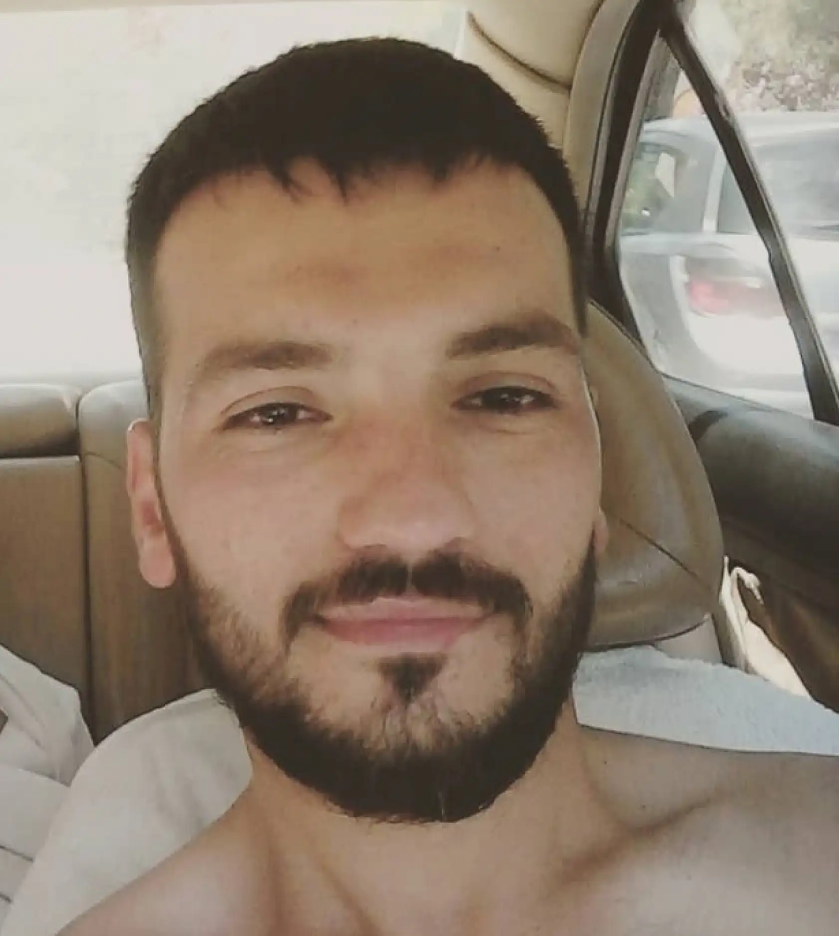 Tartıştığı kardeşini silahla bacağından vurdu