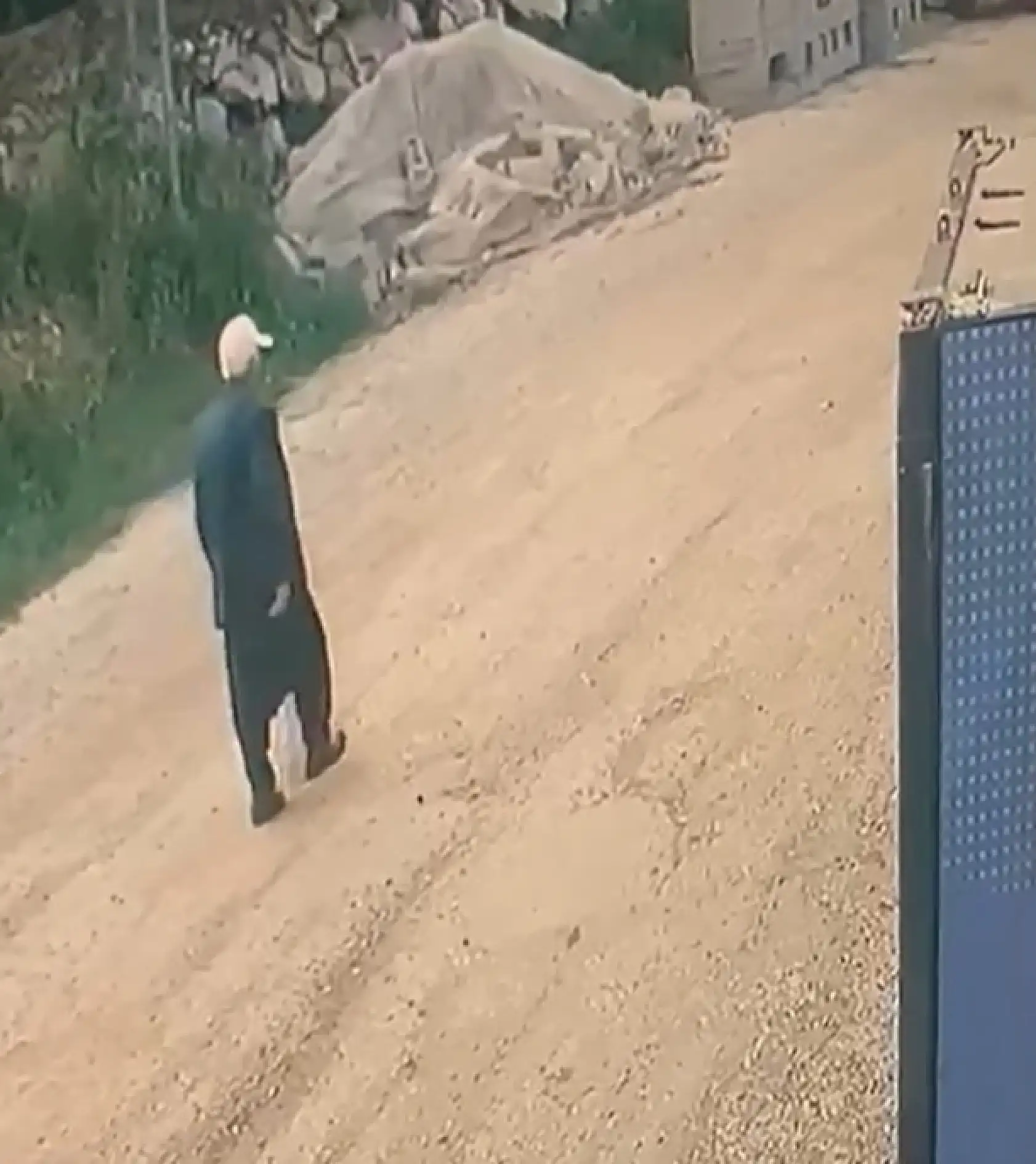 Yayla yolunda kaybolan yaşlı adam 300 kişilik ekiple aranıyor