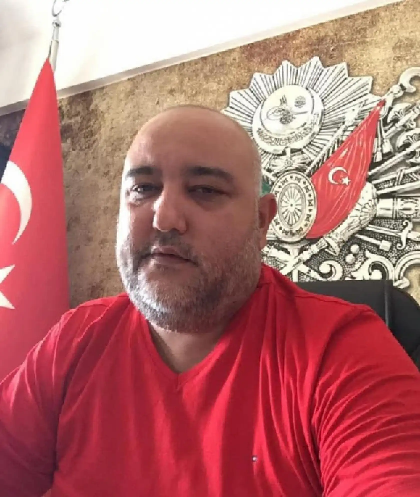 Uyuyor sandığı oğlunu yatakta ölü buldu