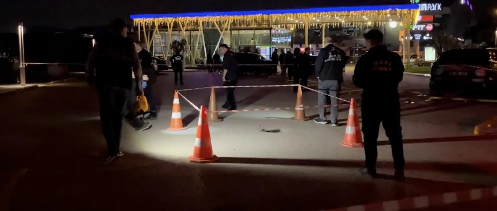 Eğlence merkezinde silahlı kavga: 1 yaralı