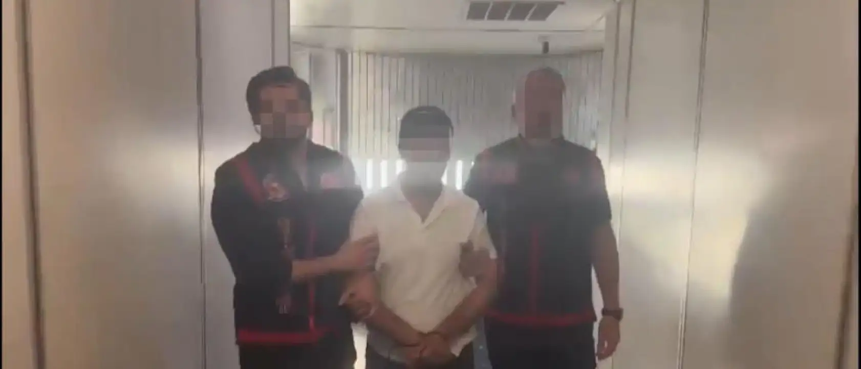 Interpol devreye girdi, öz kardeşini öldüren şüpheli, Sırbistan'a kaçamadan yakalandı