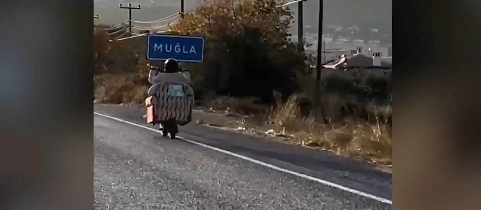 Muğla'da koltuk monte ettiği skuterle trafiğe çıkan kişiye ceza kesildi