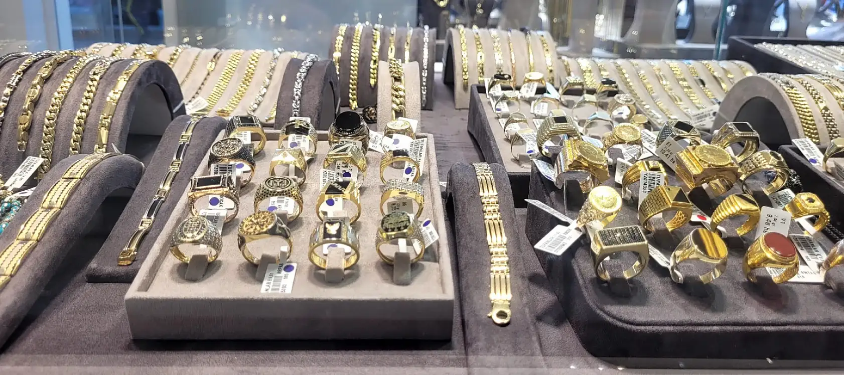 Fethiye'de altına yoğun ilgi: Gram altın 6 Bin 900 seviyelerinde