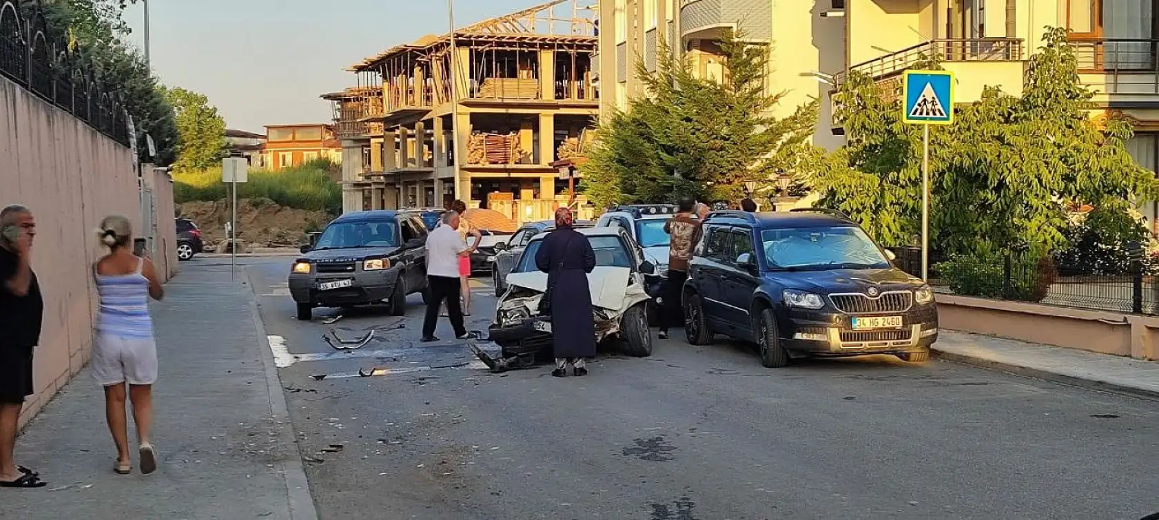 Eşine sinirlenen kadın cip ile dehşet saçtı