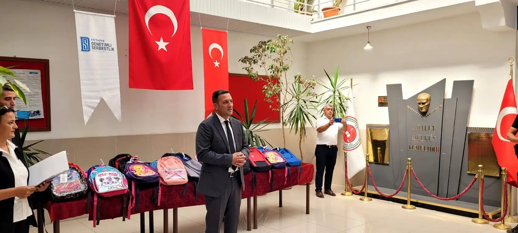 Fethiye Denetimli Serbestlik Müdürlüğü'nden 50 Çocuğa Kırtasiye Yardımı