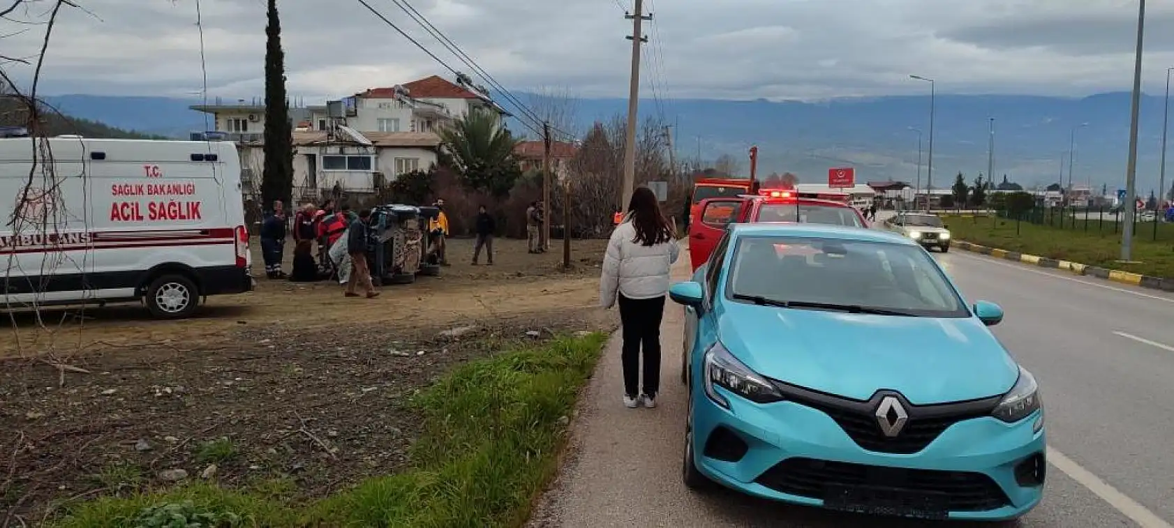 Seydikemer'de bir dakikada 2 trafik kazası, yaralılar var
