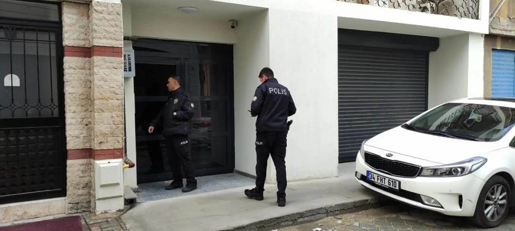 Tartıştığı erkek arkadaşını bıçakla yaraladı