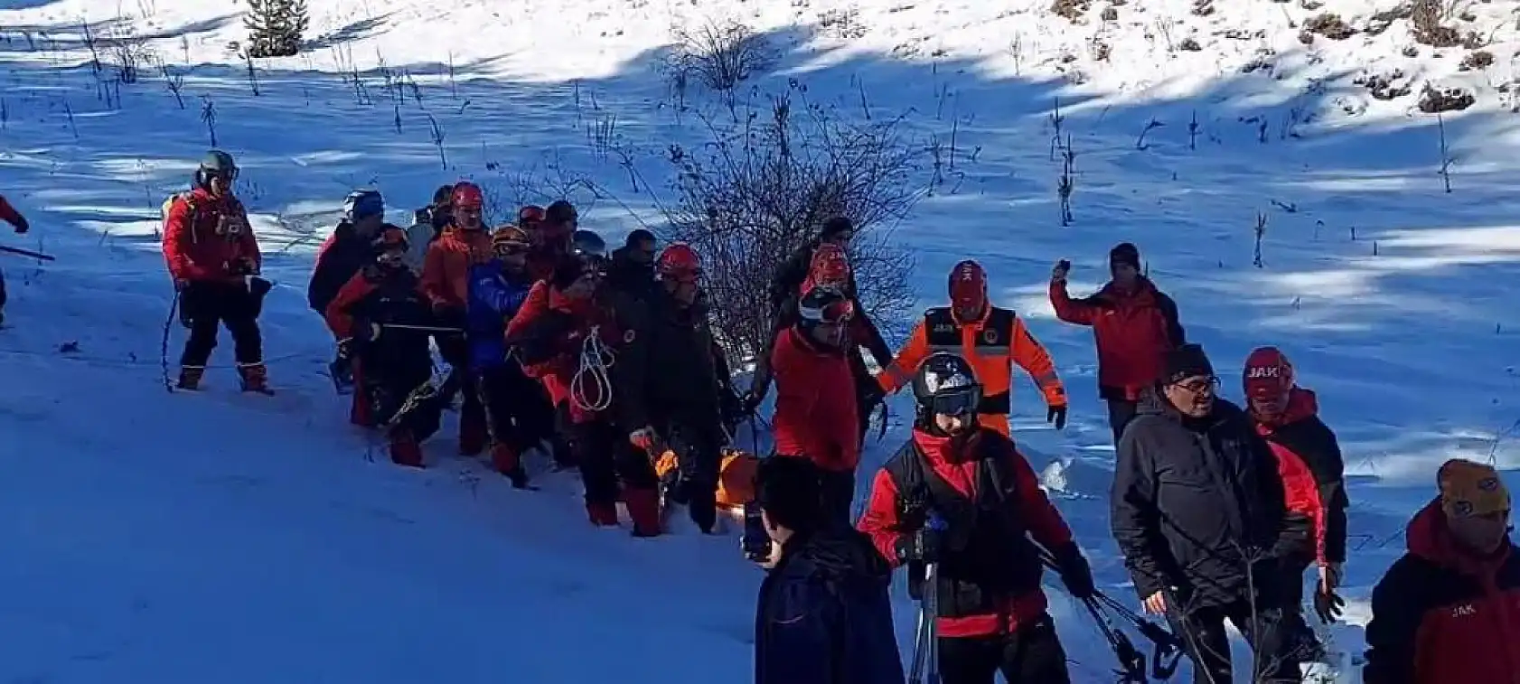 Palandöken'de çığ düştü: 1 ölü, 3 yaralı