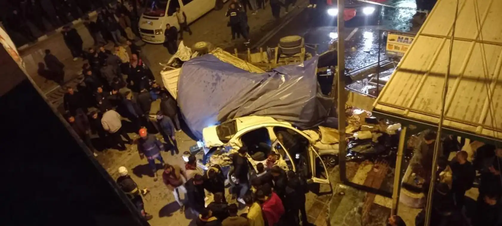 Şanlıurfa'da freni boşalan kamyon dehşet saçtı: 3 ölü 26 yaralı