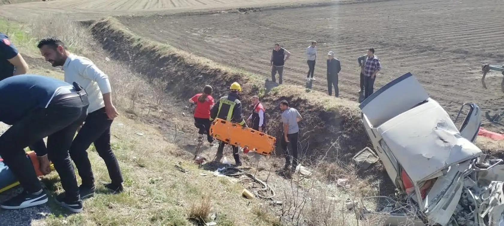 Feci trafik kazasında 5 kişi yaralandı, 1 kişi can verdi