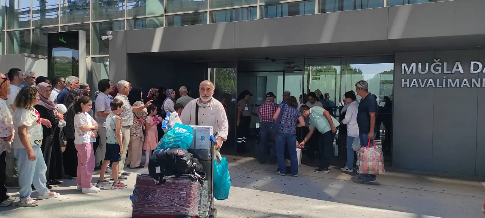 Muğla hacıları yurda döndü