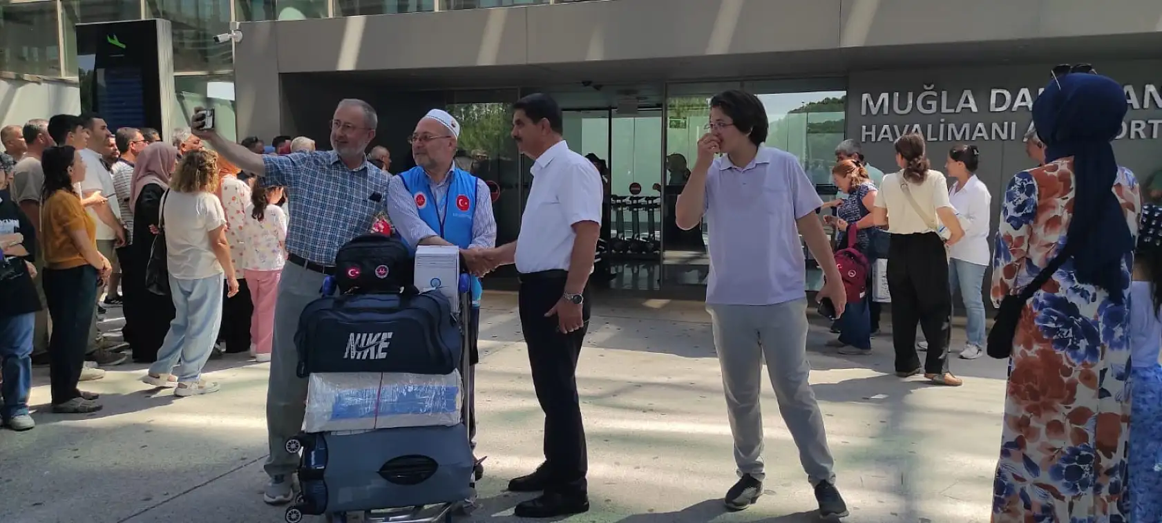 Muğla hacıları yurda döndü