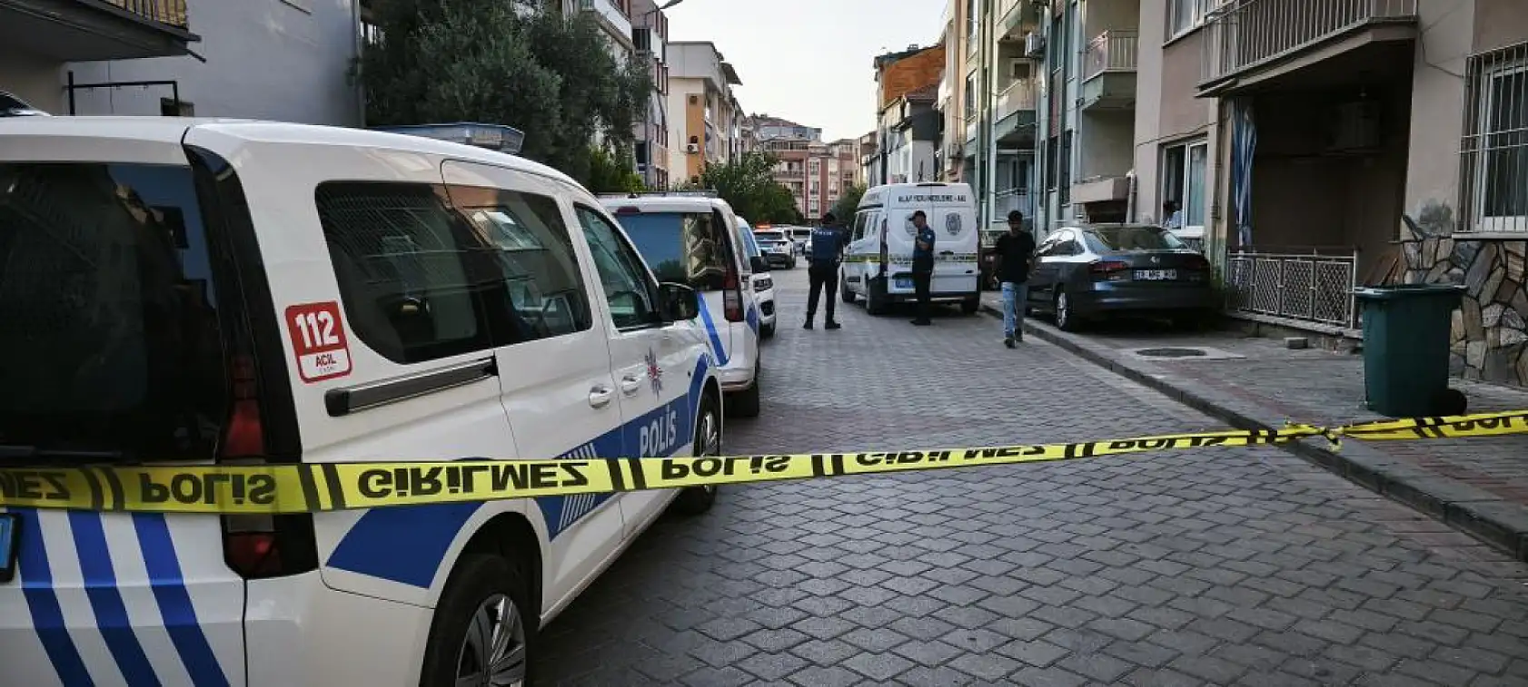 Polis Eşini ve Çocuklarını Öldürüp İntihar Etti