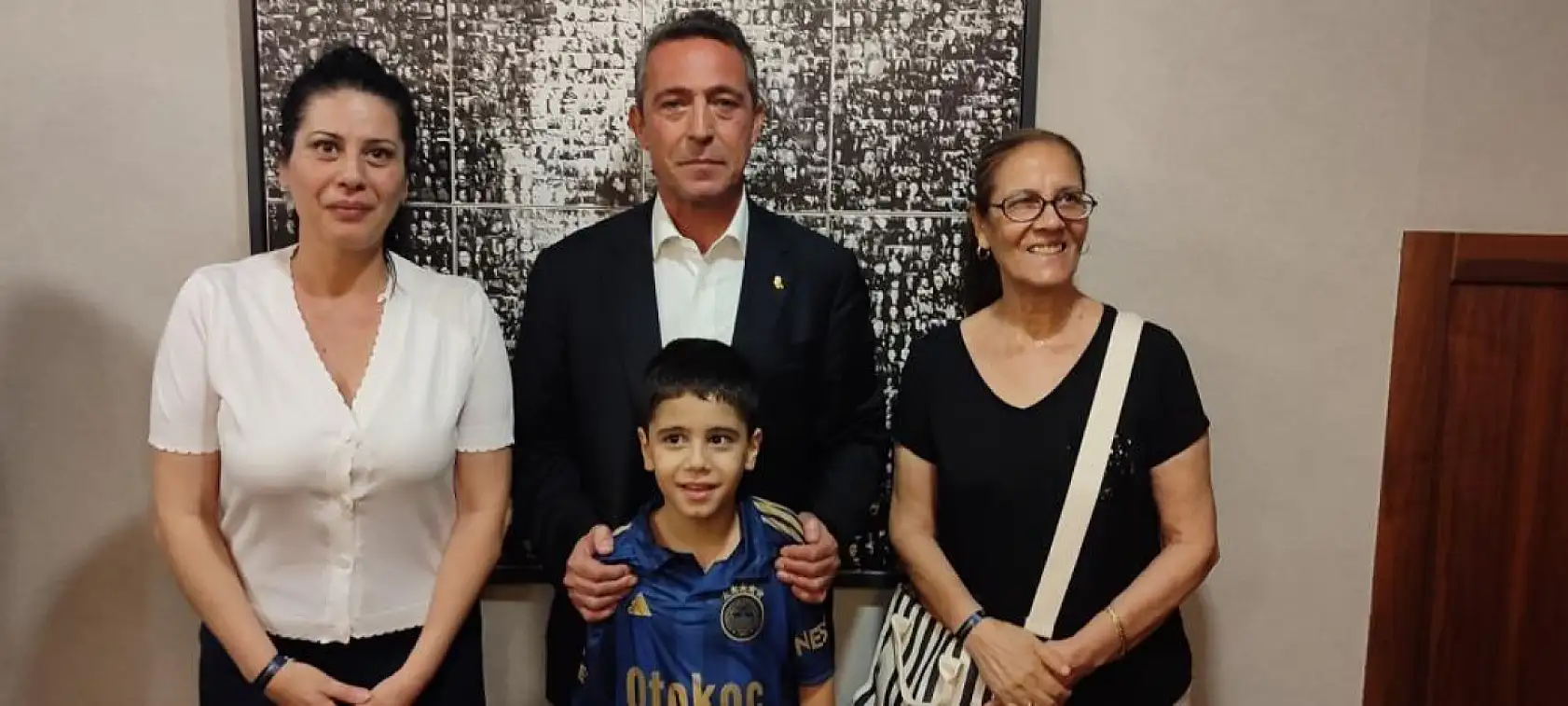 Fenerbahçe, lösemi hastası İzmirli Rüzgar'ı stadyumda ağırladı