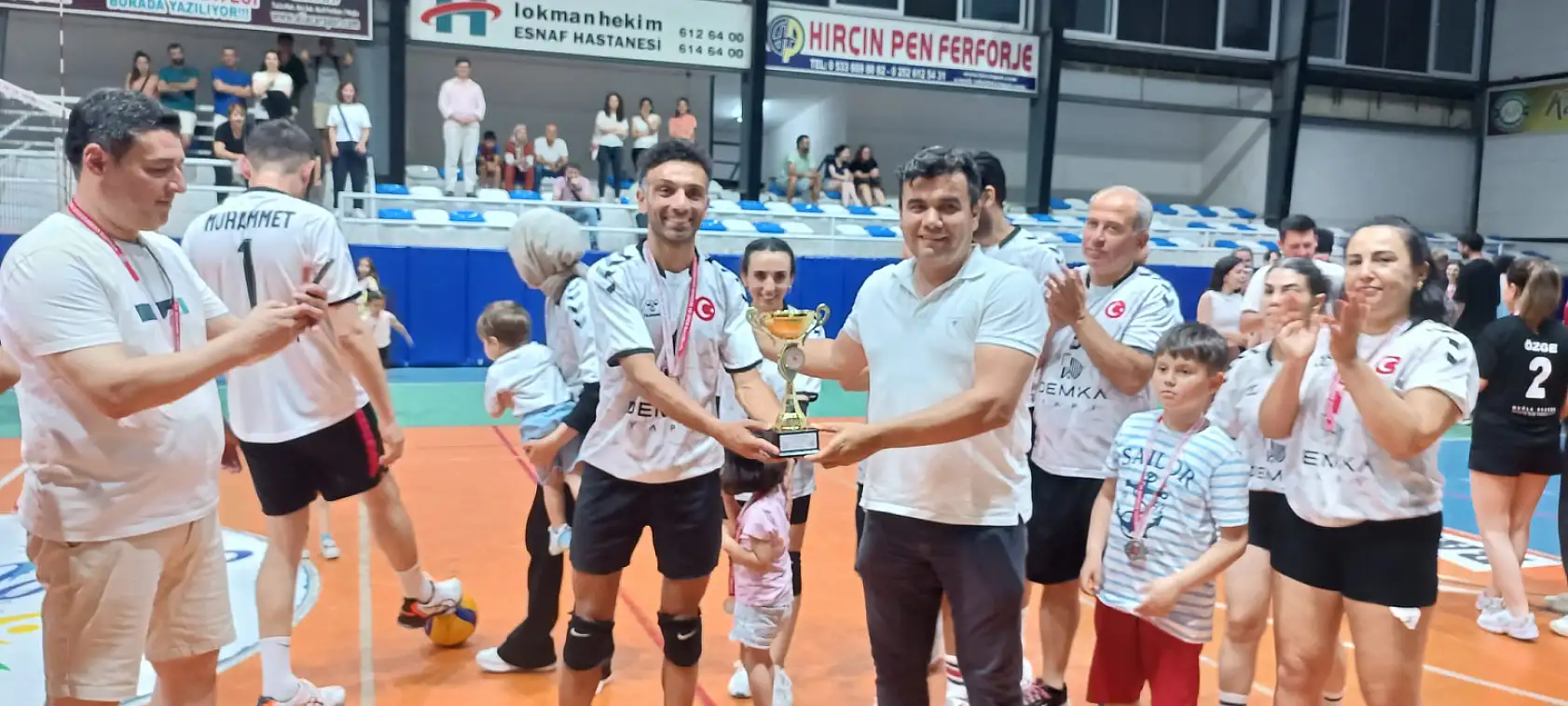 Fethiye'de şampiyon Gençlik Spor ve İlçe Müdürlüğü
