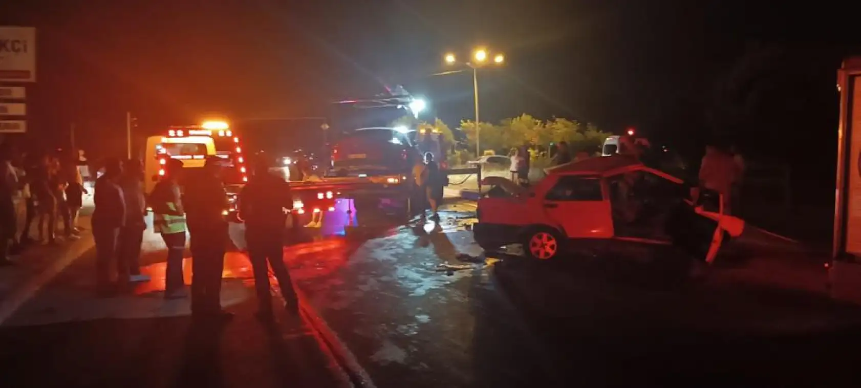 Fethiye'de Feci Kaza! 2 Araç Kafa Kafaya Çarpıştı: 1 Ölü, 3 Yaralı