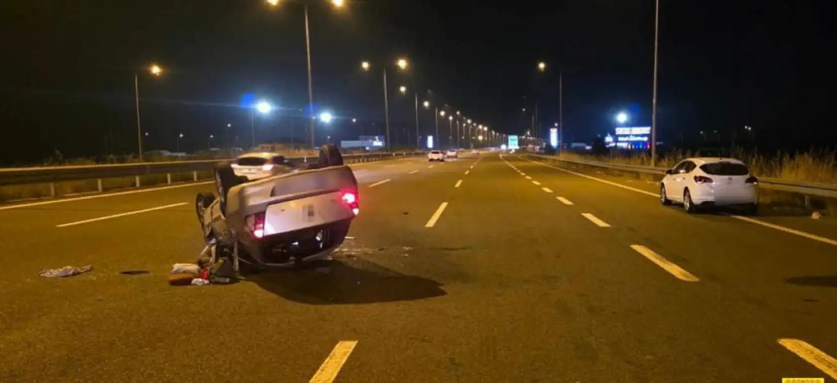 Feci kaza: 9 yaşındaki çocuk otomobilden fırladı