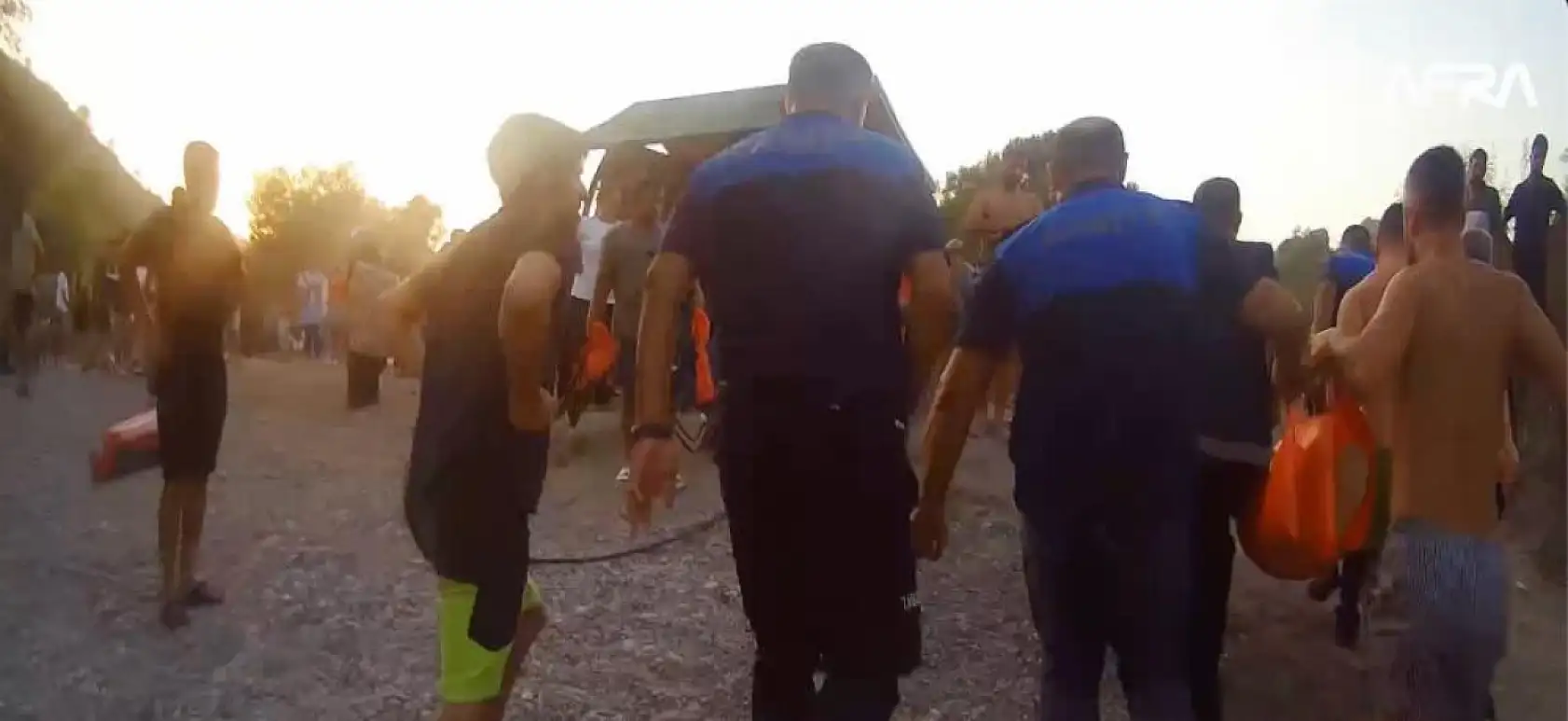 Kurtarma çabaları sonuç vermedi, arkadaşlarının gözleri önünde hayatını kaybetti