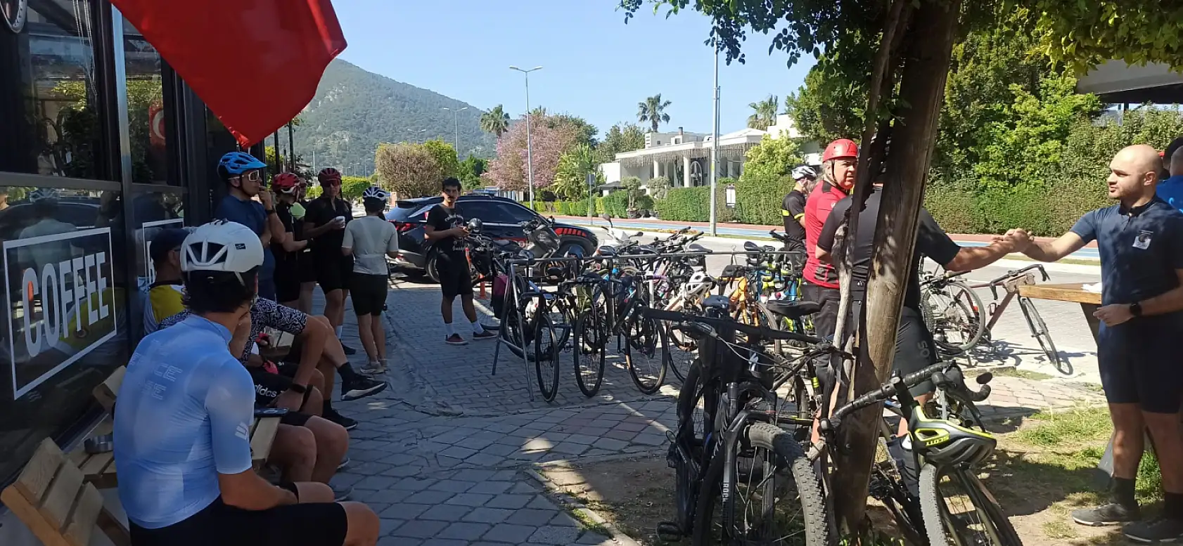 Fethiye'de bisikletçiler trafik kazasında kaybettikleri arkadaşları için bir arada