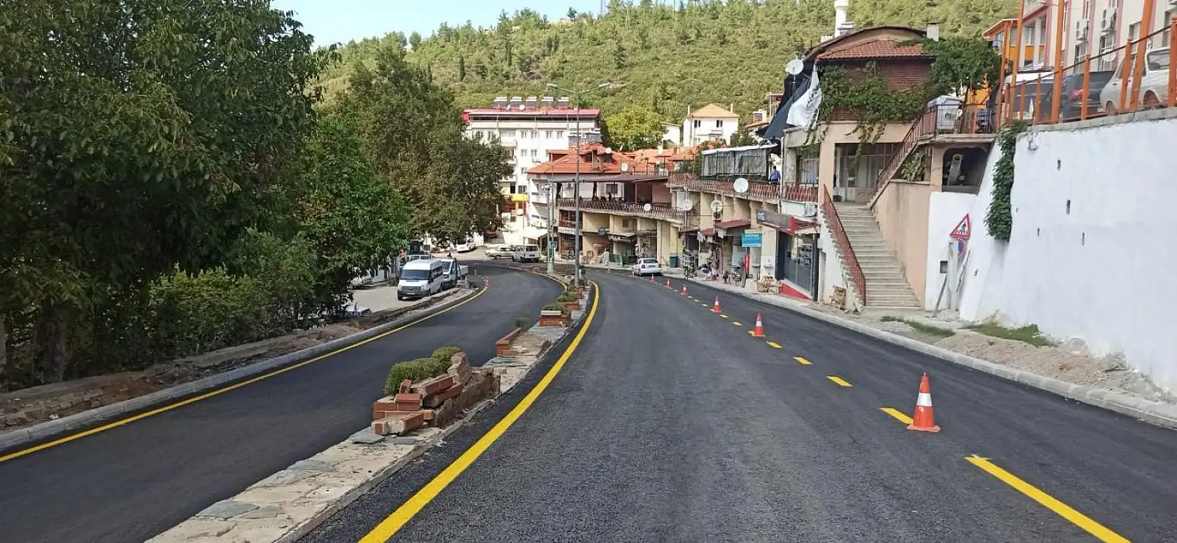 Sıcak asfalt çalışmaları tamamlandı