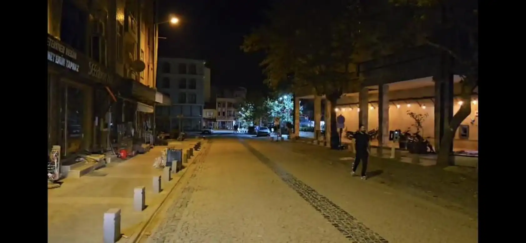 Balıkesir Sındırgı peş peşe depremlerle sarsıldı