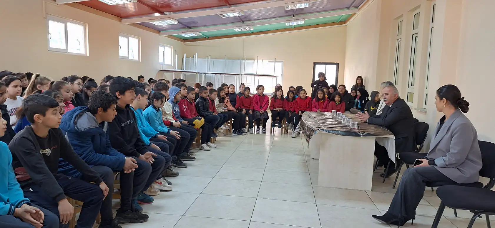 Seydikemer'de eğitime büyük destek! İlçe Milli Eğitim Müdürü'nden öğrencilere destek