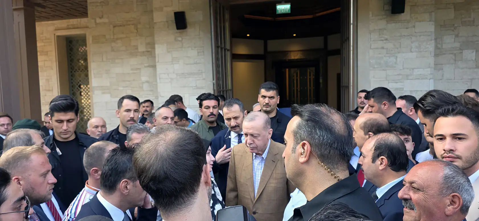 Cumhurbaşkanı Erdoğan Bayram namazını Marmaris Okluk Millet Camii'nde kıldı