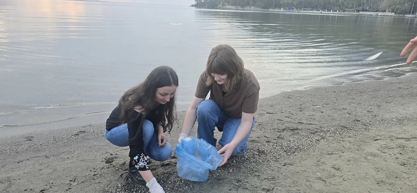 Menteşe'nin gönüllü gençlerinden örnek çevre hareketi