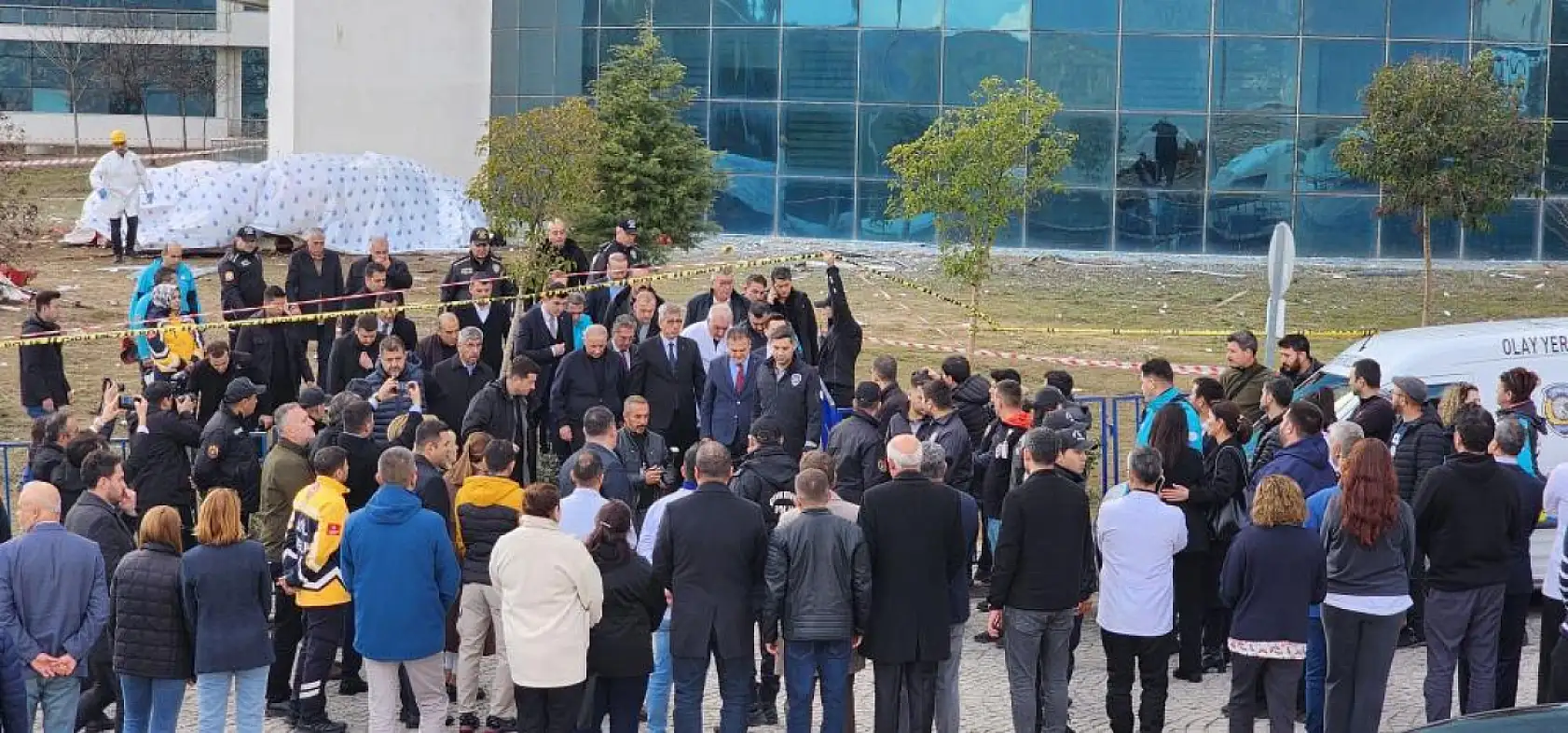 Bakan Memişoğlu, helikopter kazasının yaşandığı Muğla'da incelemelerde bulundu