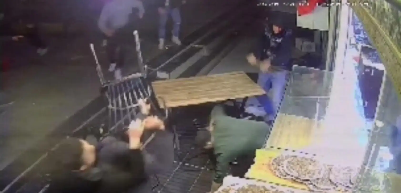 Hem kavga ettiler, hem hırsızlık yaptılar