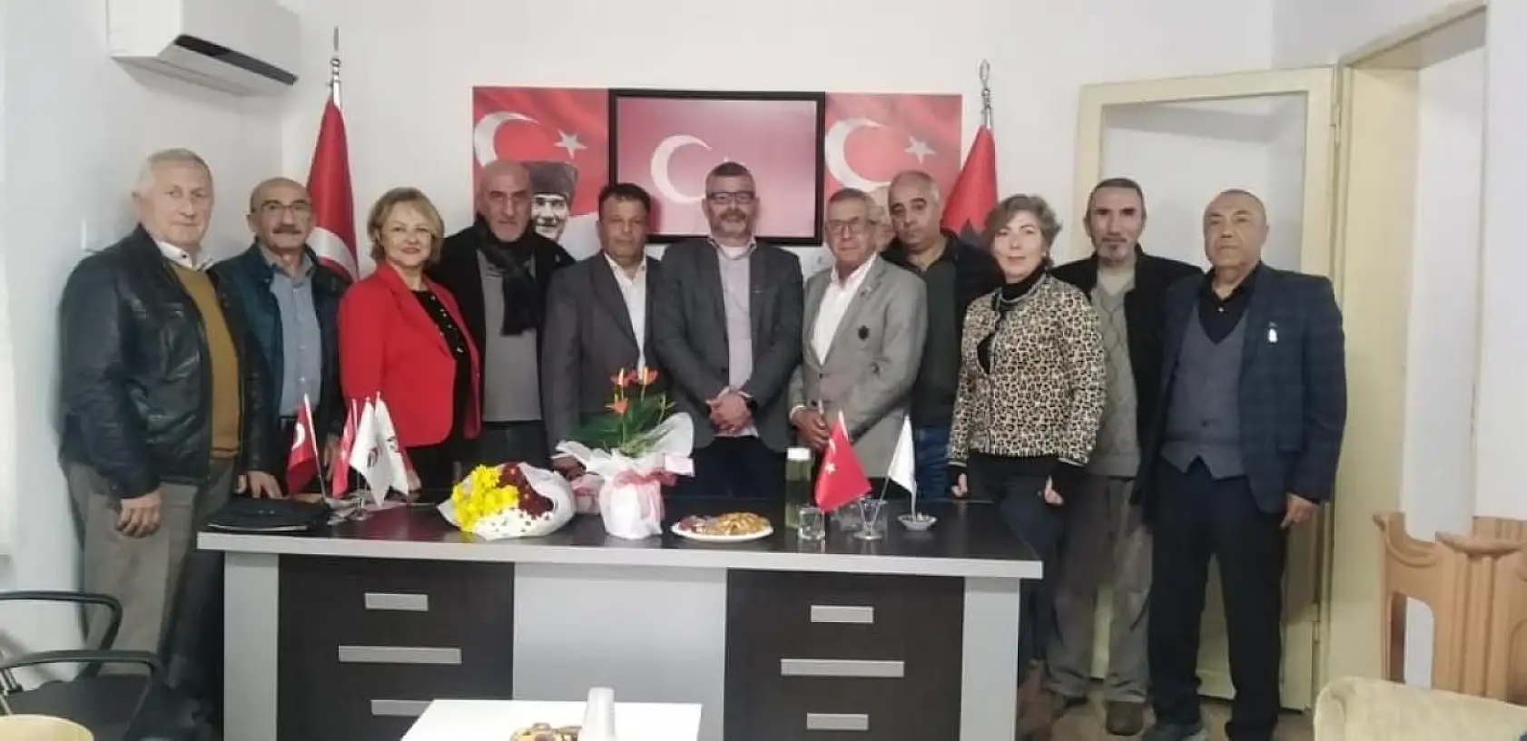 İyi Parti'den istifa eden 120 kişi Zafer Partisi'ne katıldı