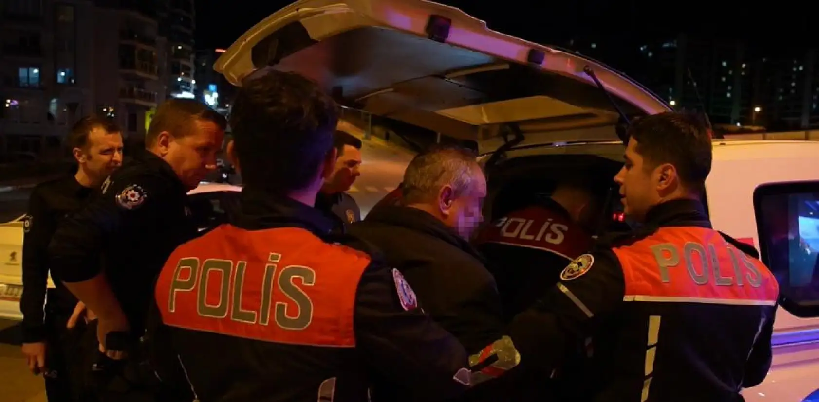 'Ben kaçmadım neden kaçayım, şoför kaçtı' dedi savunması yetmedi: Alkollü sürücünün kaçışı nefes kesti