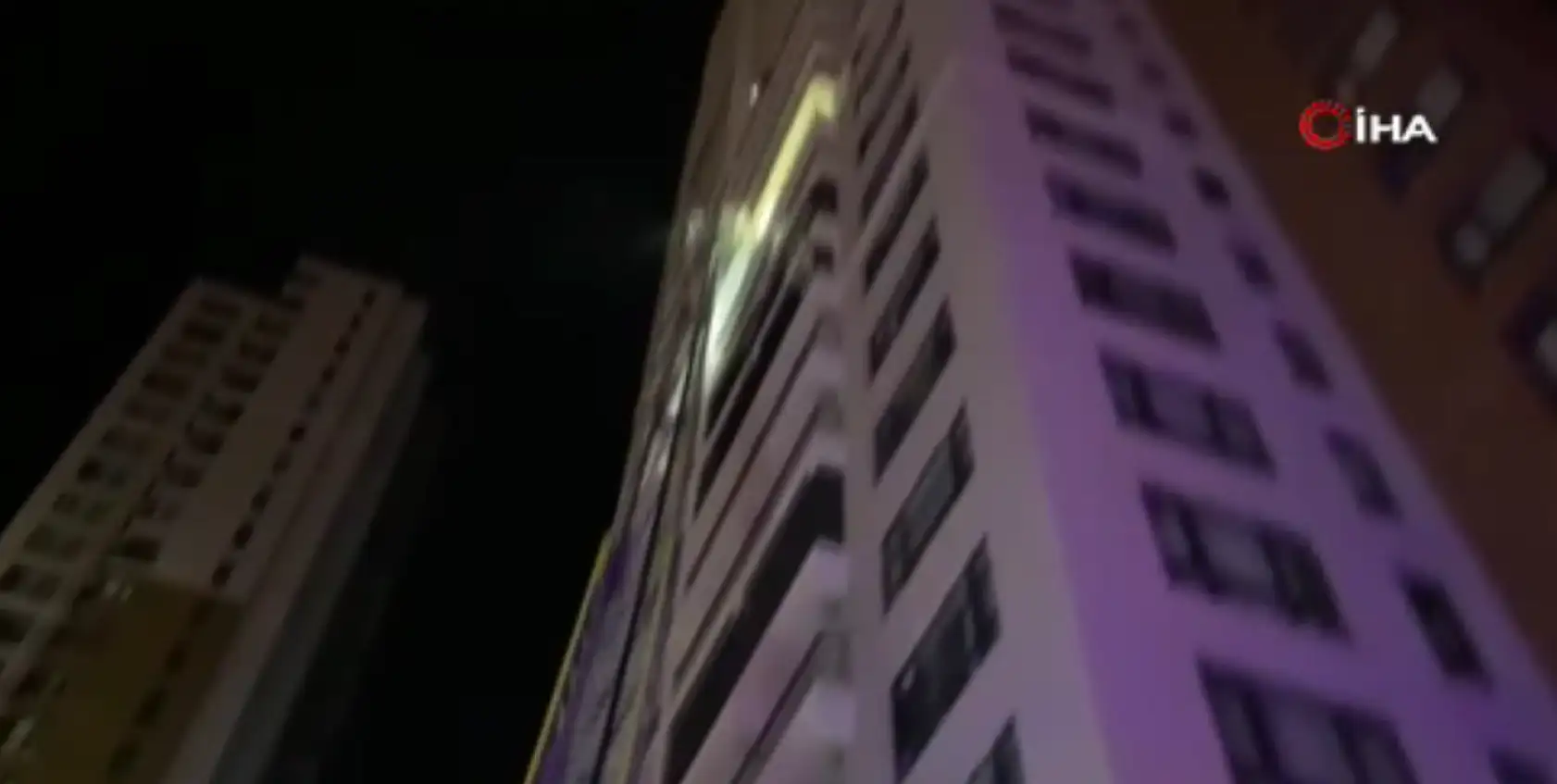 Ankara'da 26 katlı binada yangın: 3 ölü, 27 yaralı