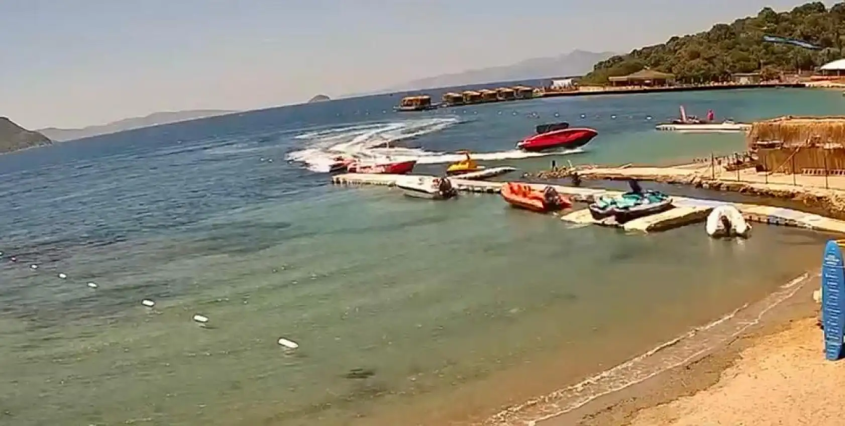 Bodrum'da su sporu kazası: Deniz yatağı, sürat teknesine çarptı, 3 turist yaralı