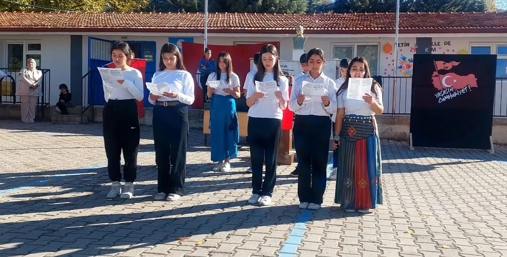 Seydikemer Yayla Seki öğrencilerinin Cumhuriyet Bayramı heyecanı