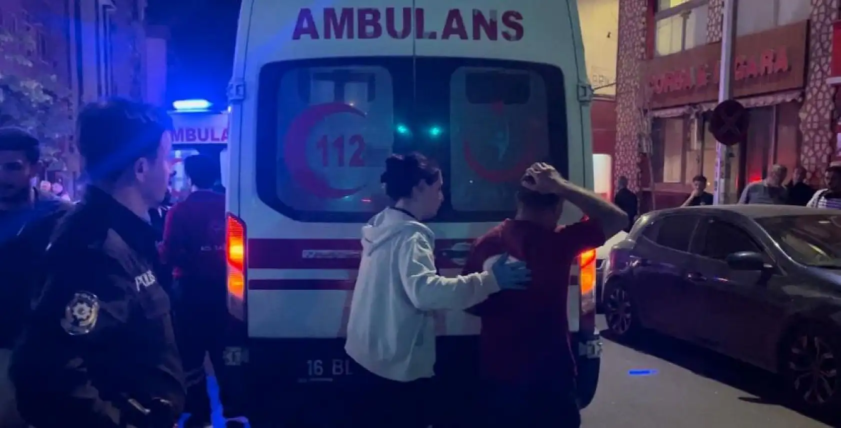 Hesap kavgası...Sandalyeler havada uçuştu: 2 yaralı