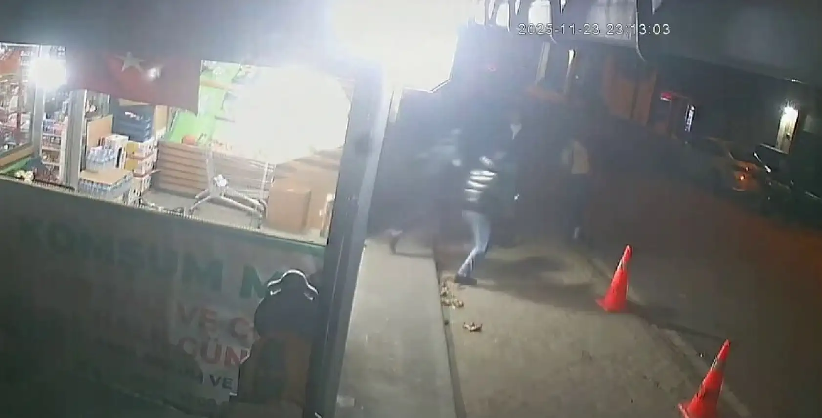 Markette 'pes' dedirten dolandırıcılık, işletme sahibi şok oldu