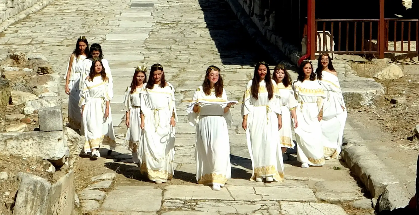 Stratonikeia'da 3 bin 500 yıllık anahtar taşıma töreni