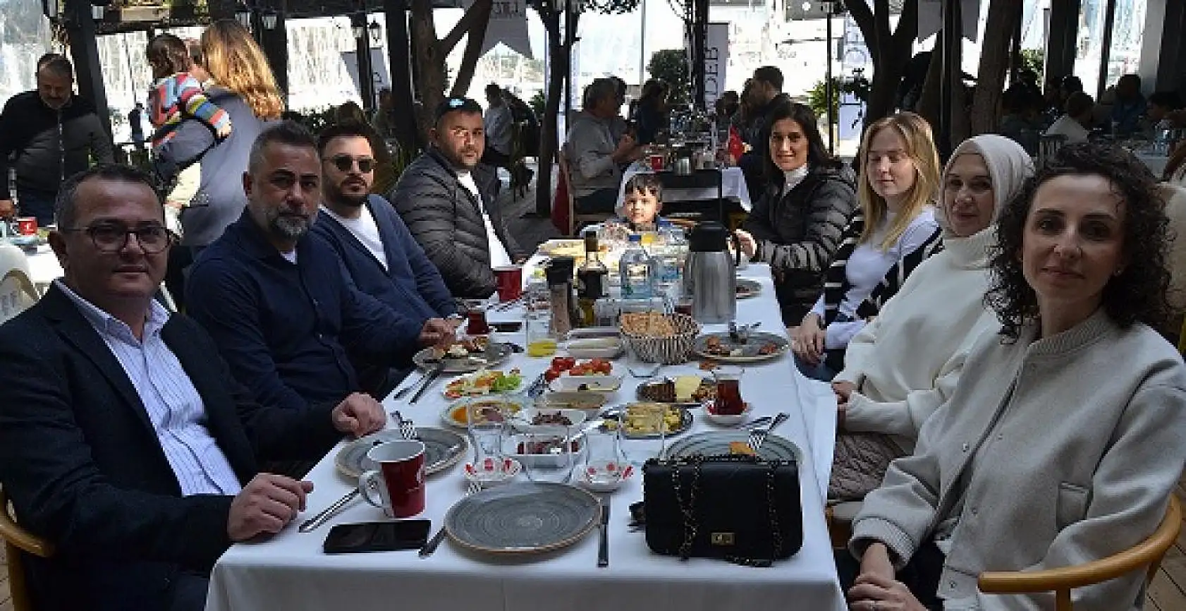 Likya İş İnsanları Derneği üyeleri kahvaltıda bir araya geldiler