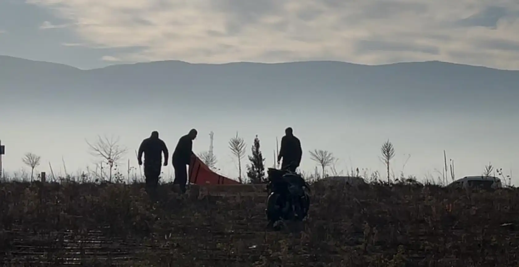 Geceden beri haber alınamayan 19 yaşındaki genç, kaza yapmış halde ölü bulundu