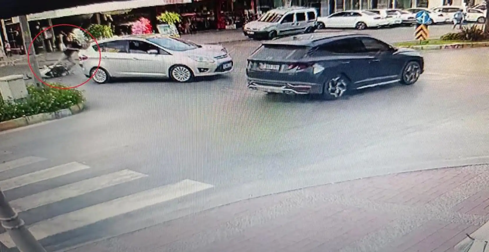 Aynı kavşakta 1 saat arayla 2 motosiklet kazası: 1 yaralı