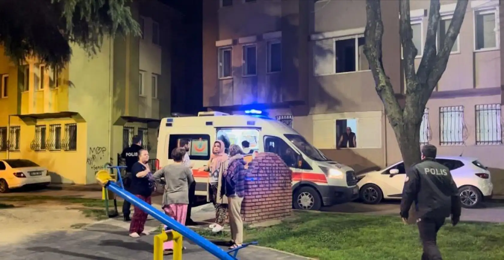 17 yaşındaki genç önce darp edildi, ardından 3 yerinden bıçaklandı