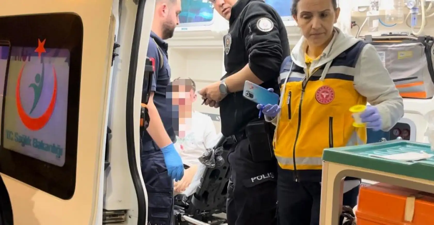 17 yaşındaki genç önce darp edildi, ardından 3 yerinden bıçaklandı