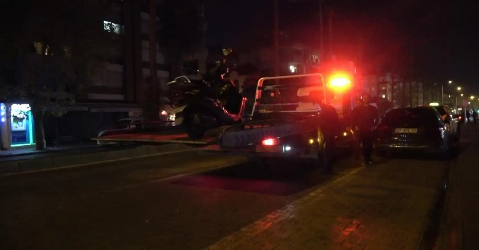 'Dur' ihtarına uymayan 16 yaşındaki çocuk motosikletle polise çarptı