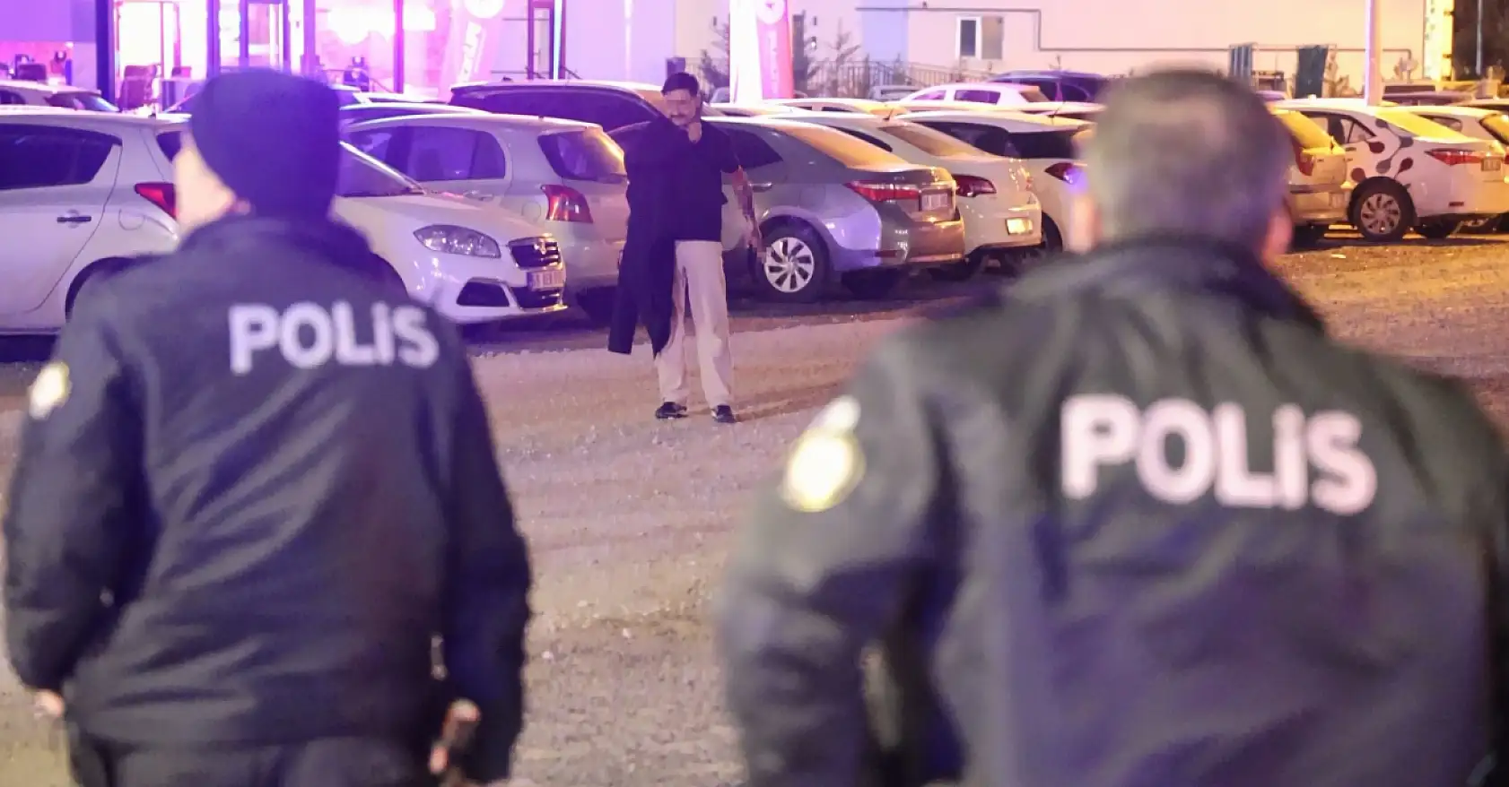 'Kaybedecek bir şeyim yok' diyen şahıs bıçakla kendini yaraladı