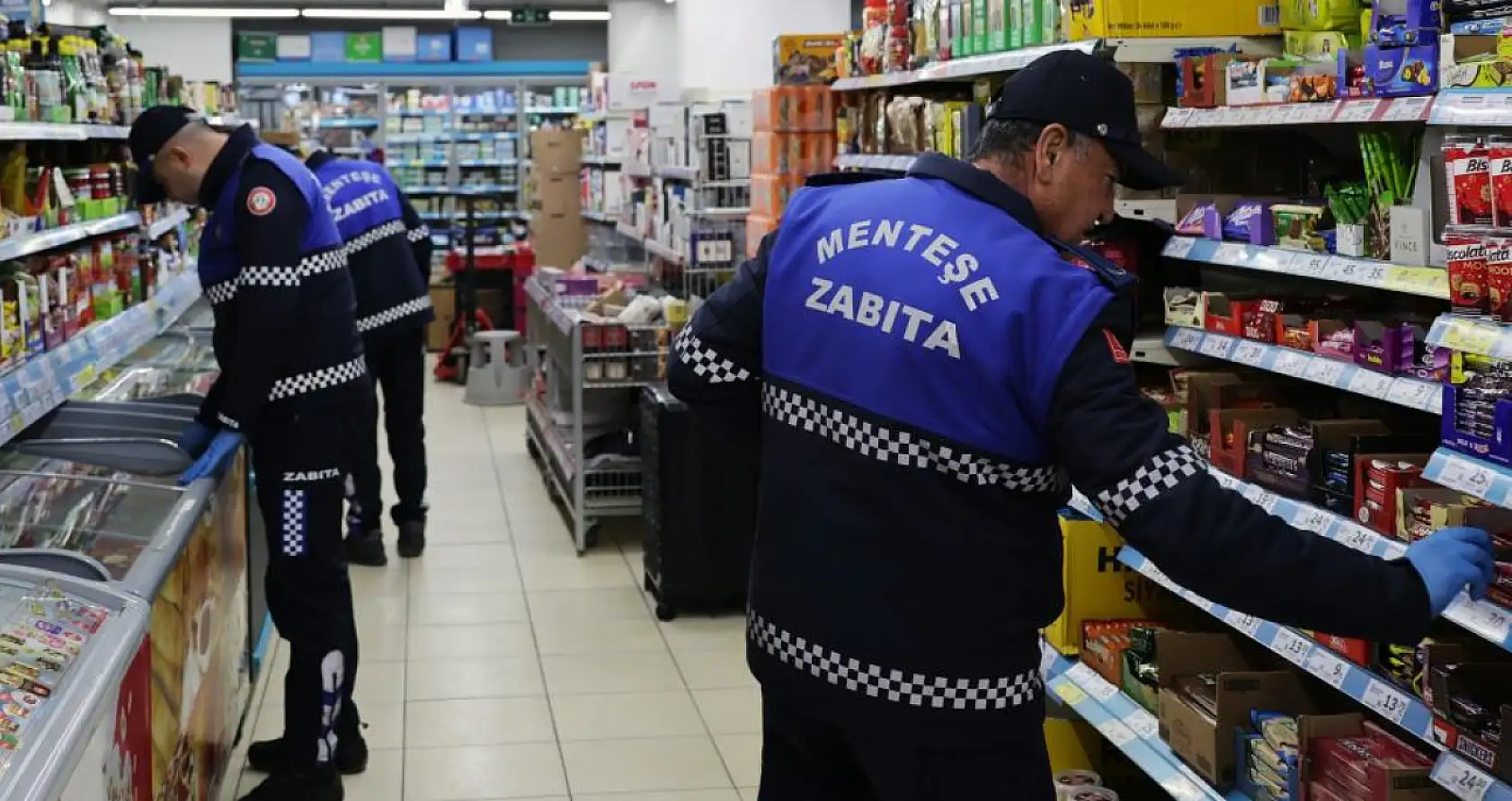 Menteşe'de zincir market ve kasaplara kapsamlı gıda denetimi