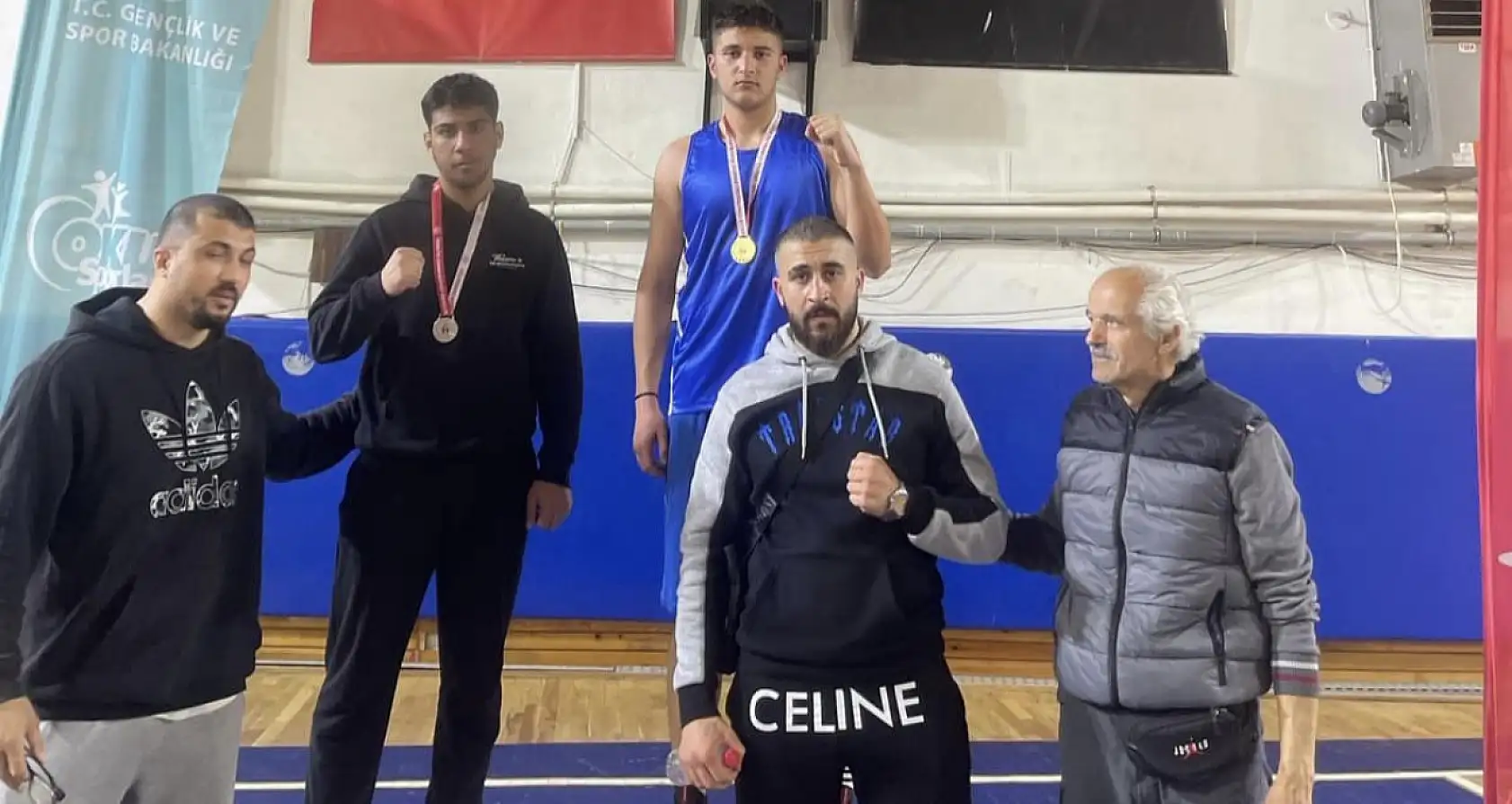 Fethiye Olimpik Boks Okulu öğrencilerinden büyük başarı