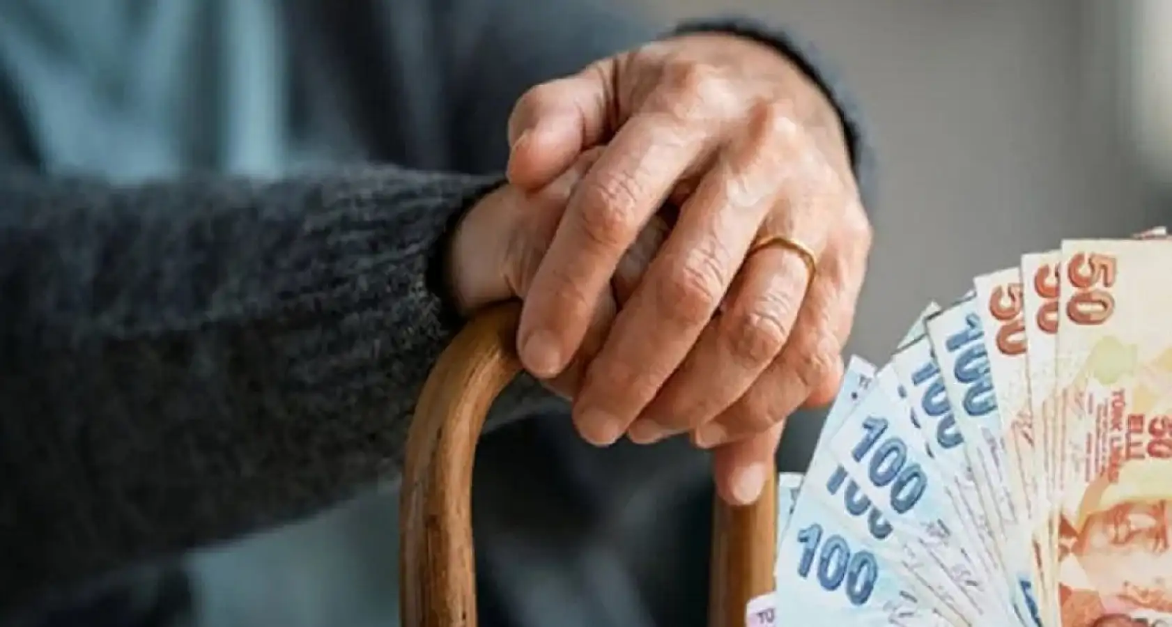 Emekliye müjde AK Parti'den geldi, zamla ilgili tarih ve rakam verildi